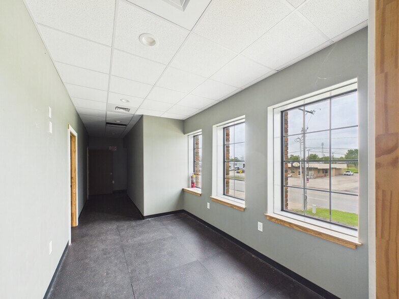 More Photos Of 431 S 17th St, West Columbia Warehouse For Sale