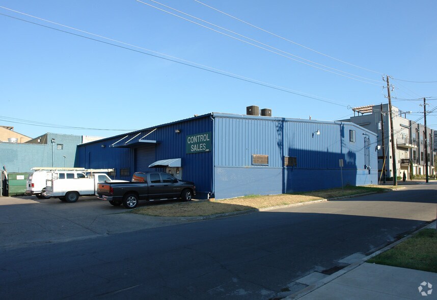 Primary Photo Of 5511 Lewis St, Dallas Warehouse For Lease