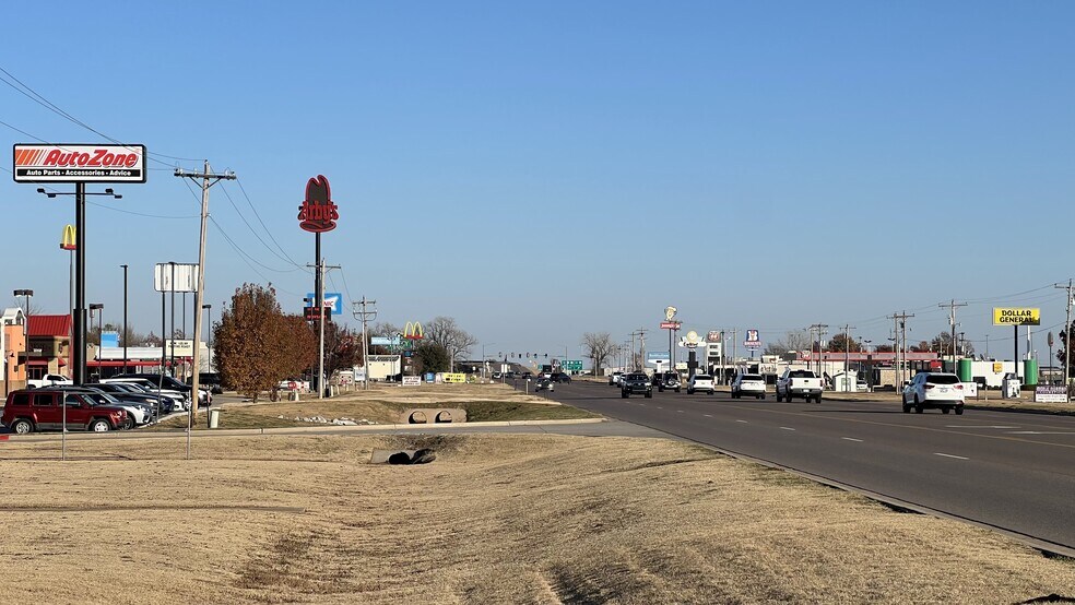 More Photos Of 1107 NW 32nd St, Newcastle Restaurant For Sale