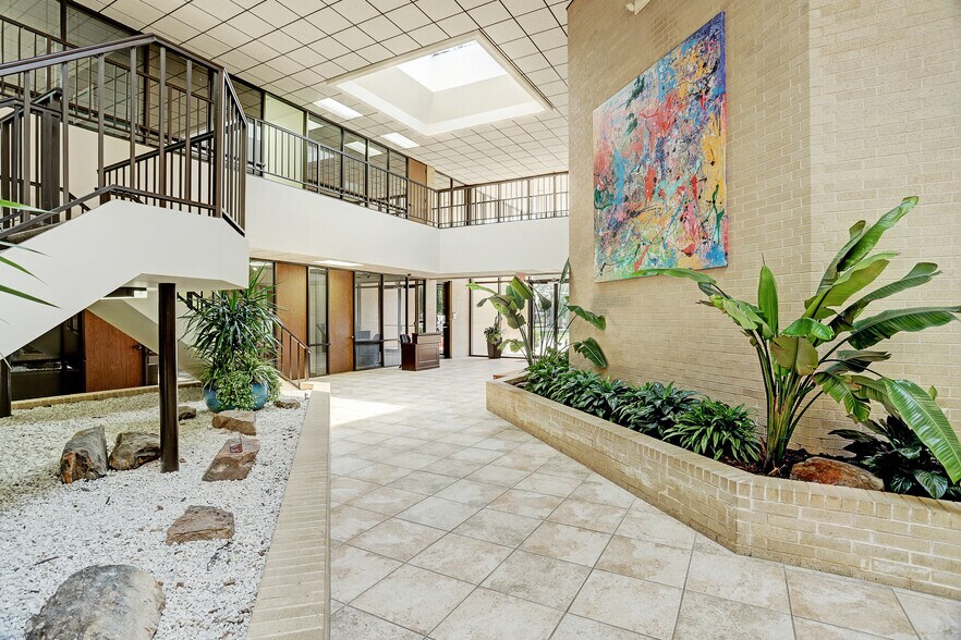 More Photos Of 17030 Nanes Dr, Houston Medical For Lease
