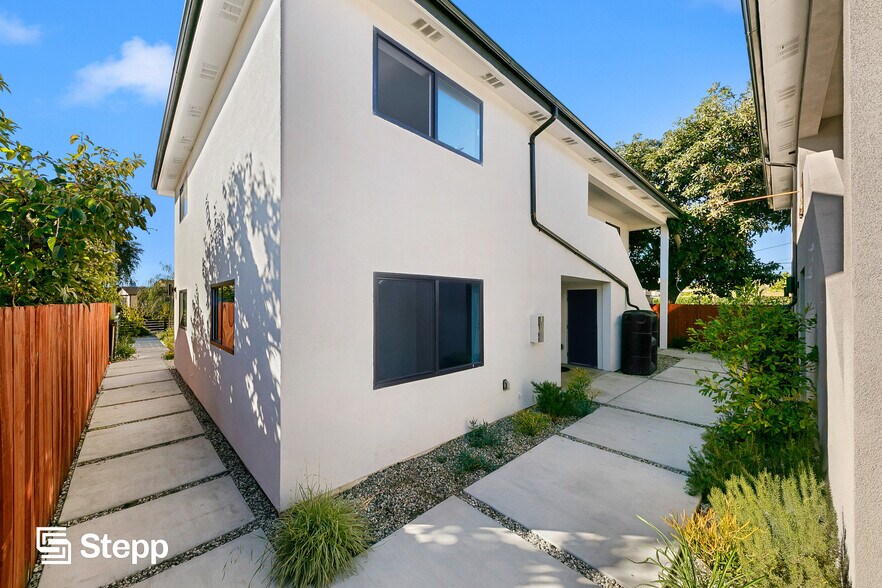 More Photos Of 3301 Obama Blvd, Los Angeles Apartments For Sale