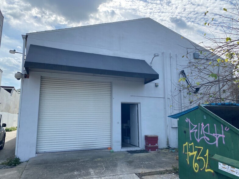 More Photos Of 1021 W Fairbanks Ave, Winter Park Freestanding For Sale