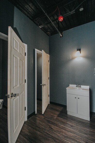 More Photos Of 4106 Houston Hwy, Victoria General Retail For Lease