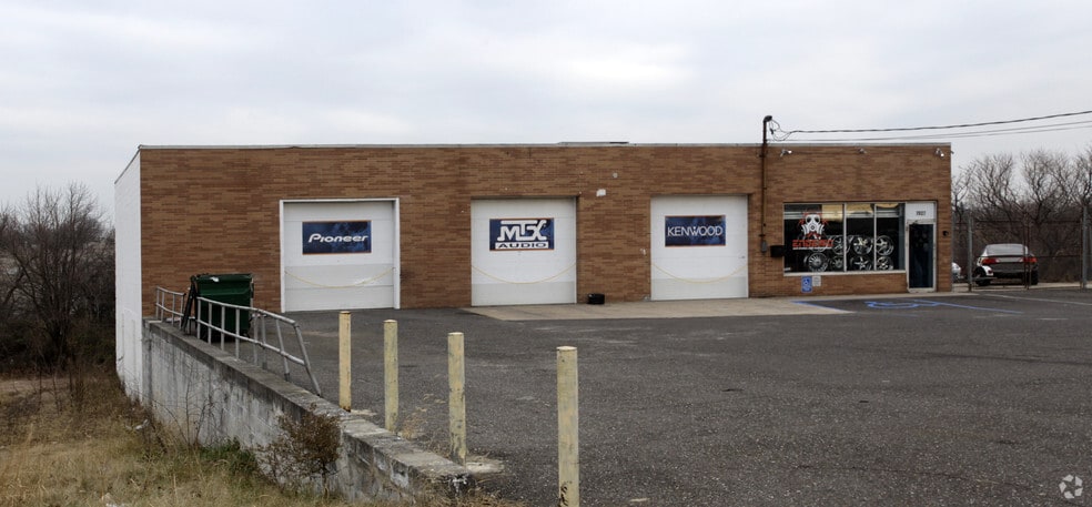 Primary Photo Of 7027 Kaighn Ave, Pennsauken Freestanding For Lease