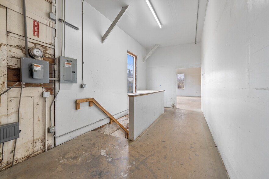 More Photos Of 1517 S Tacoma Way, Tacoma Warehouse For Sale