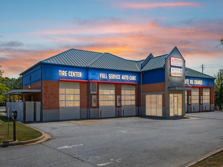 Primary Photo Of 2523 Whittlesey Blvd, Columbus Storefront For Sale