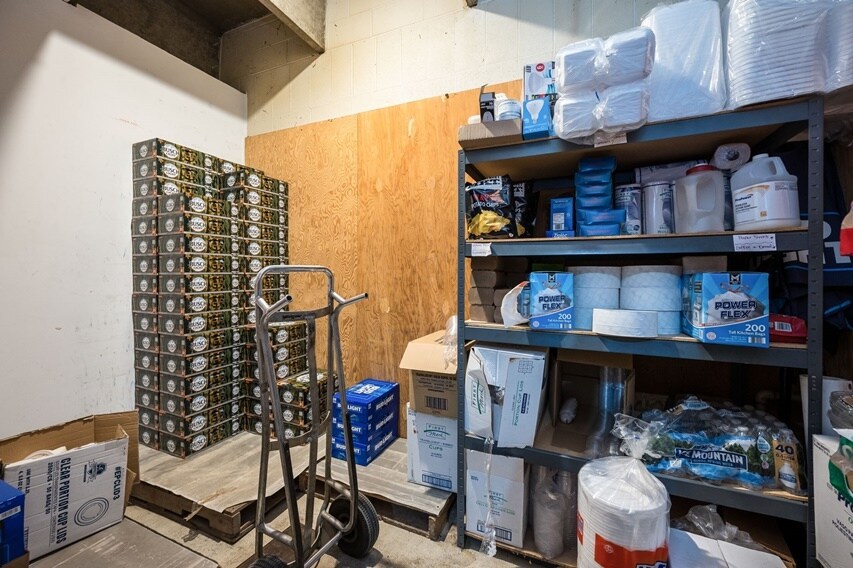 More Photos Of 236 E Maine St, Amboy Specialty For Sale