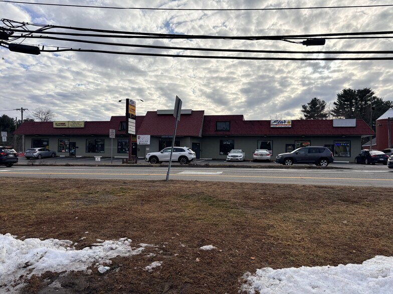 More Photos Of 1875 Main St, Tewksbury Storefront For Lease