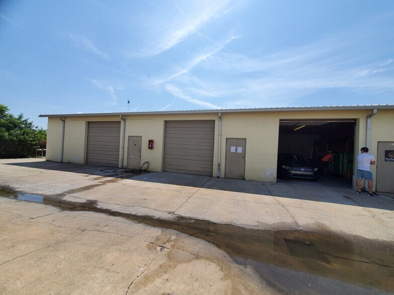 More Photos Of 3545 Recker Hwy, Winter Haven Warehouse For Sale