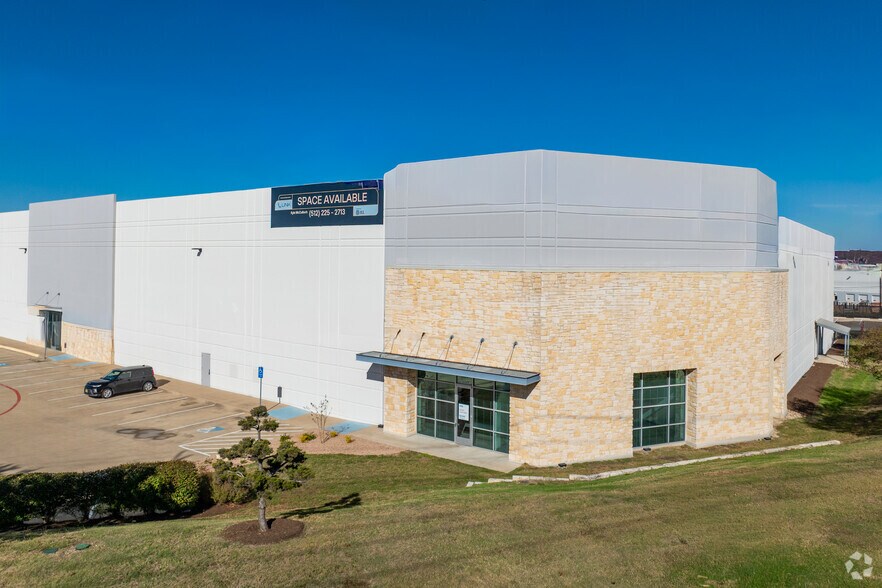 More Photos Of 2200 Grand Avenue Pky, Austin Unknown For Lease