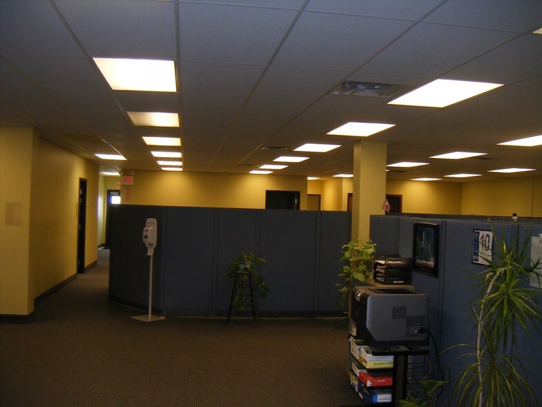 More Photos Of 1930 E 20th Pl, Scottsbluff Office For Lease