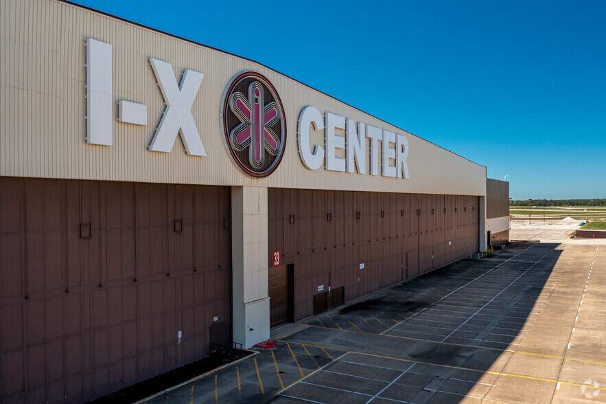 More Photos Of 6200 Riverside Dr, Cleveland Warehouse For Lease