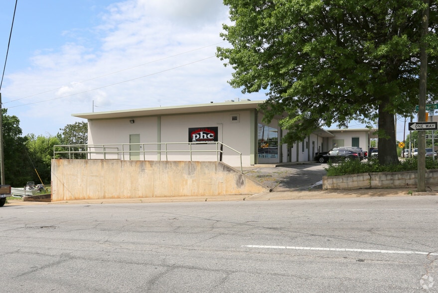 More Photos Of 301 W Cabarrus St, Raleigh Flex For Lease