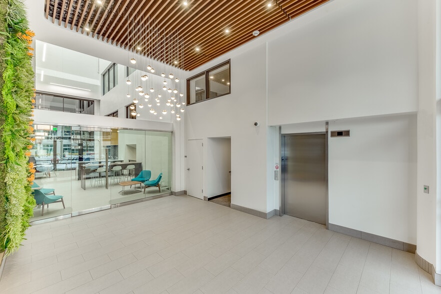 More Photos Of 2822 Colby Ave, Everett Office For Lease