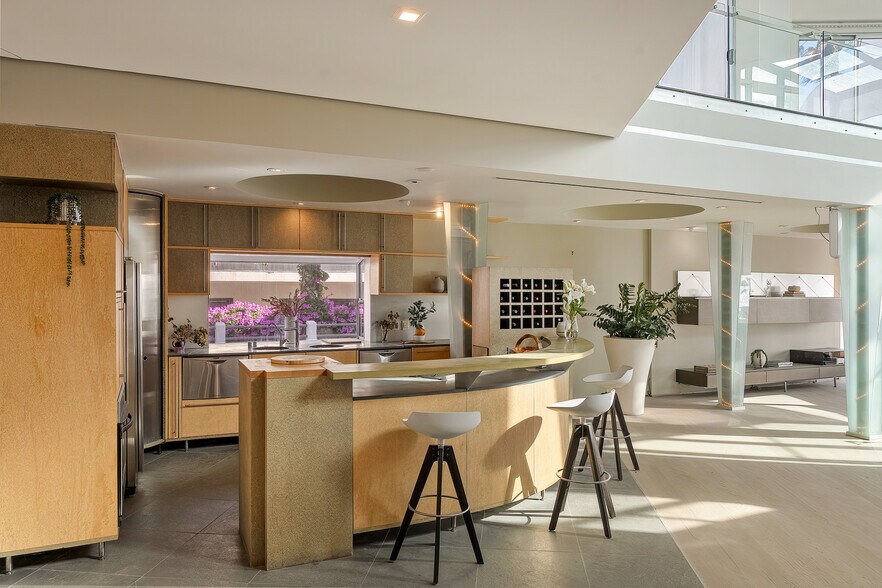 More Photos Of 3111 Ocean Front Walk, Marina Del Rey Apartments For Sale