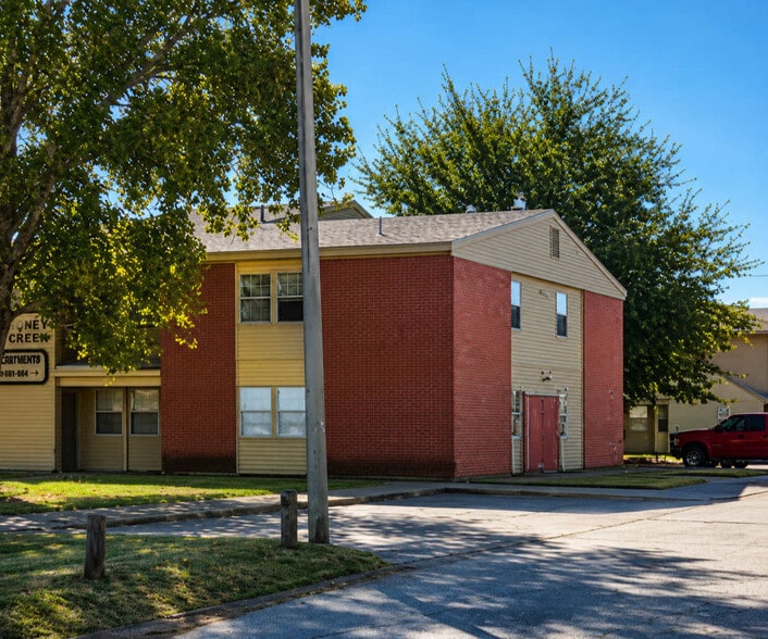 Primary Photo Of 1302 Watson Dr, Anadarko Apartments For Sale