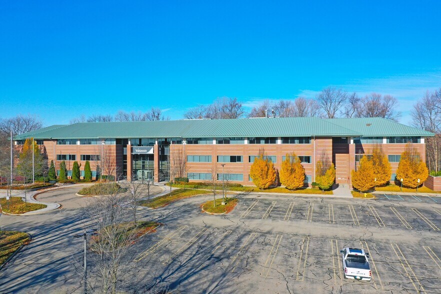 More Photos Of 19975 Victor Pky, Livonia Office For Lease