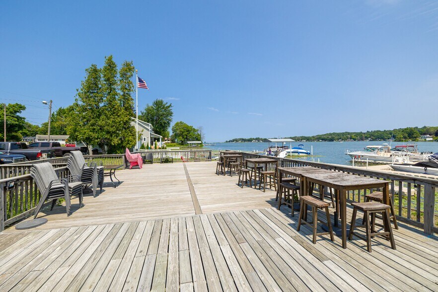 More Photos Of 8106 W Port Bay Rd, Wolcott Marina For Sale