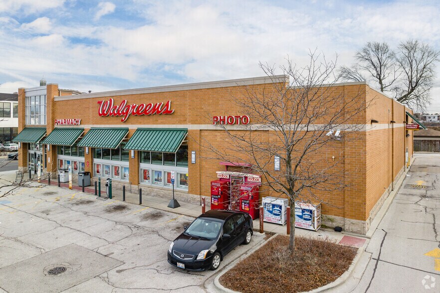 More Photos Of 2744 N California Ave, Chicago Drugstore For Sale