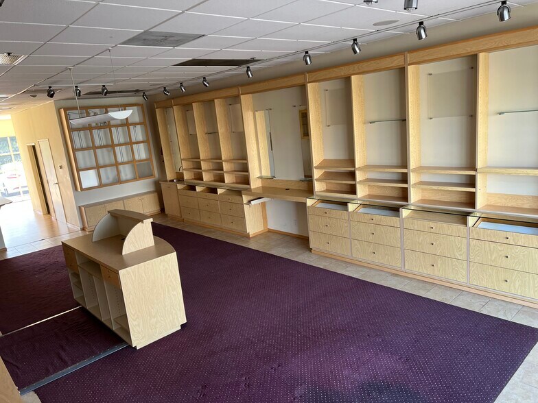 More Photos Of 1190-1198 Pacific Coast Hwy, Seal Beach Freestanding For Lease