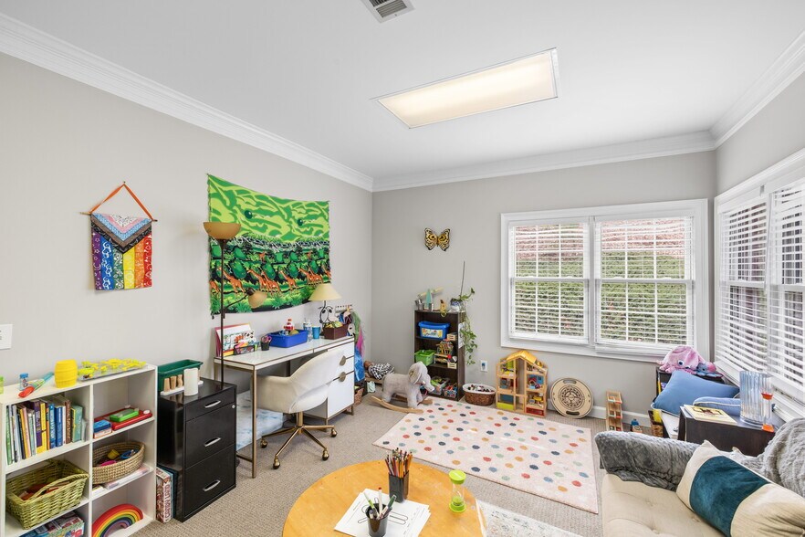 More Photos Of 555 Sun Valley Dr, Roswell Office For Lease