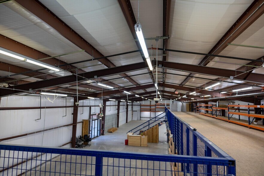 More Photos Of 2020 Fort Worth Hwy, Weatherford Freestanding For Sale