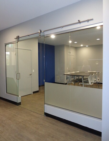 More Photos Of 3500-3520 114th Ave SE, Calgary Warehouse For Lease