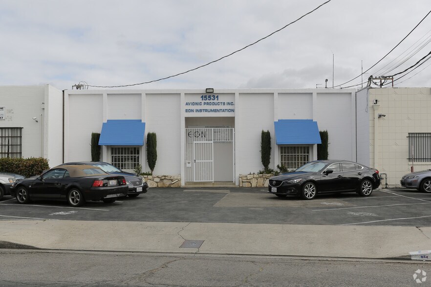 Primary Photo Of 15531 Cabrito Rd, Van Nuys Warehouse For Lease