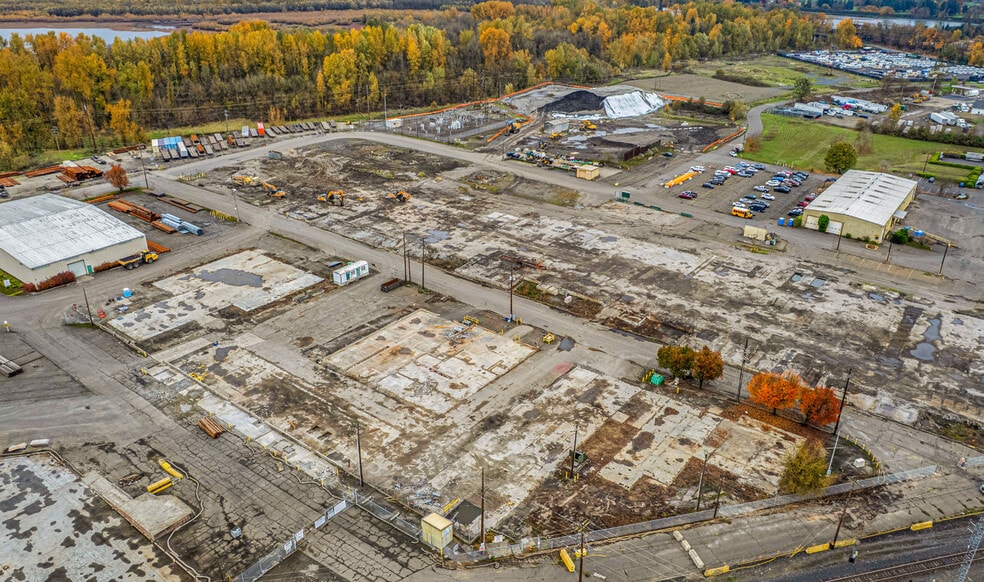 More Photos Of 10425 N Bloss Ave, Portland Land For Lease