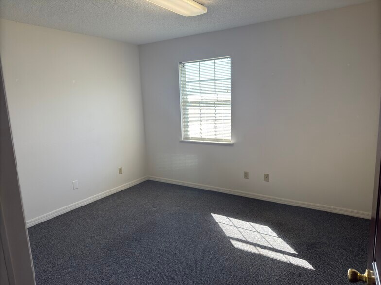 More Photos Of 949 Tamiami Trl, Port Charlotte Office For Lease