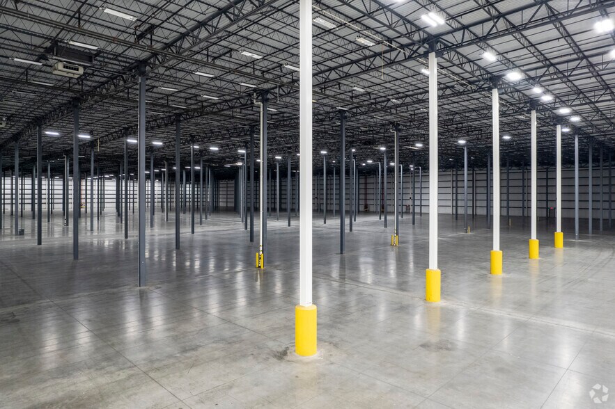 More Photos Of 4905 Moores Mill Rd, Huntsville Manufacturing For Lease