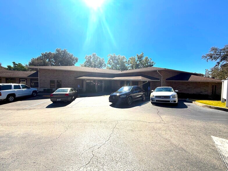 More Photos Of 3861 Oakwater Cir, Orlando Medical For Sale