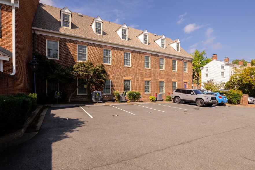 More Photos Of 223-225 N Washington St, Alexandria Office For Lease
