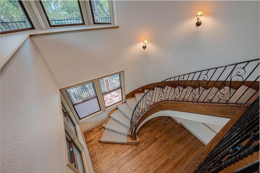 More Photos Of 446 Heights Blvd, Houston Office Residential For Sale