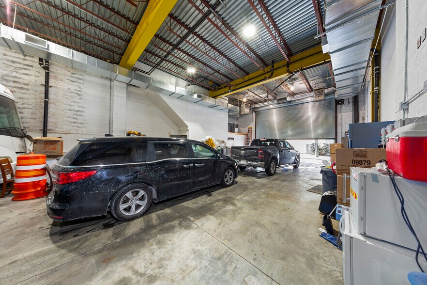 More Photos Of 14-07 113th St, College Point Flex For Sale