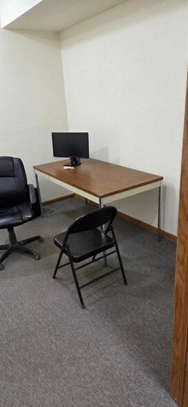 More Photos Of 6520 W Layton Ave, Greenfield Medical For Lease