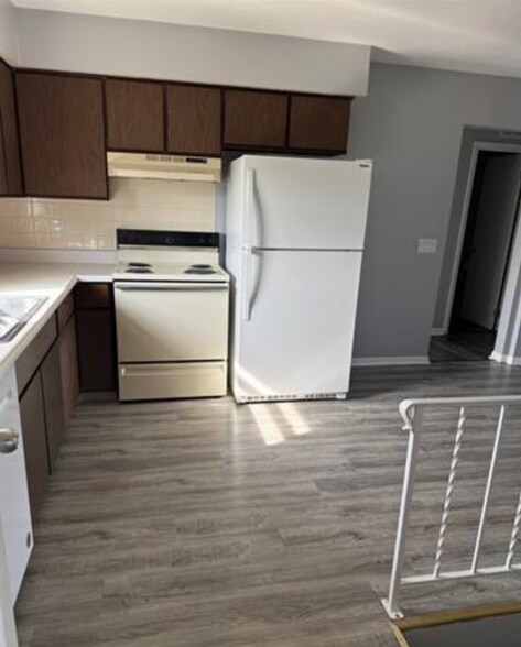 More Photos Of 2843 High Point Dr, Davenport Apartments For Lease