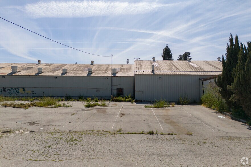 More Photos Of 190 Keyes St, San Jose Warehouse For Sale