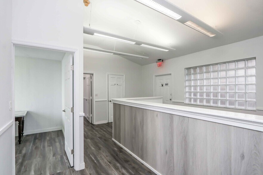 More Photos Of 2821 SW 37th Ave, Miami Office Residential For Sale