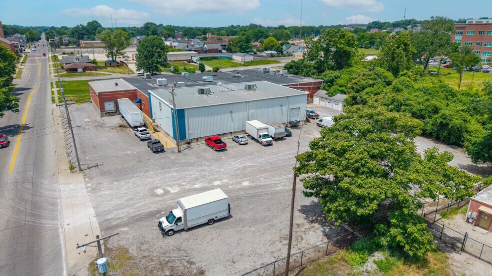 More Photos Of 500 William St, Cape Girardeau Warehouse For Lease