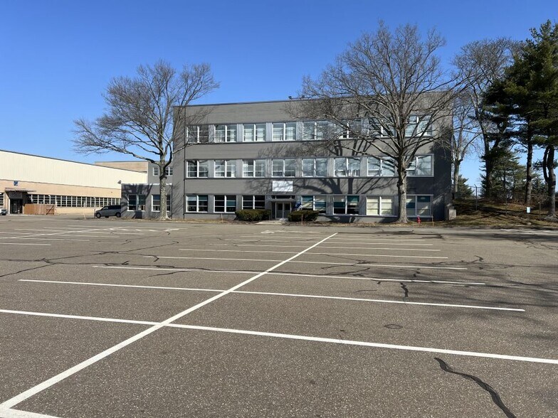 More Photos Of 500 S Broad St, Meriden Manufacturing For Lease