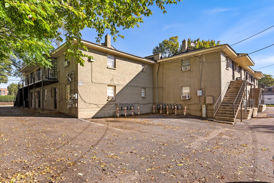 More Photos Of 1177 Linden, Memphis Apartments For Sale