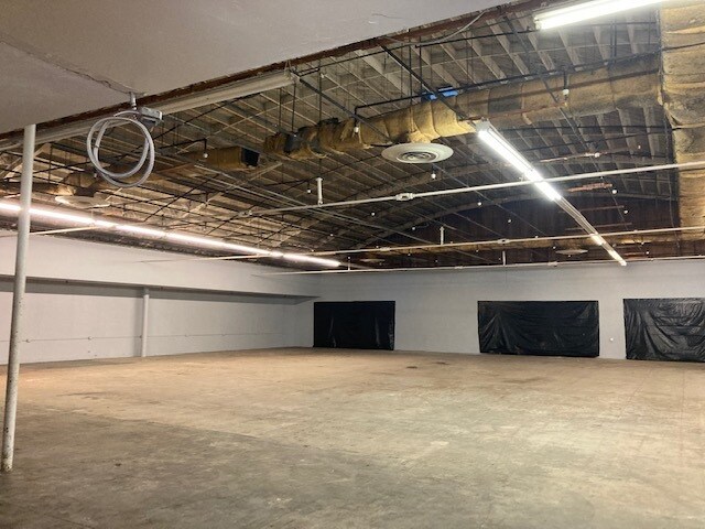 More Photos Of 1131 E Wardlow Rd, Long Beach Freestanding For Sale