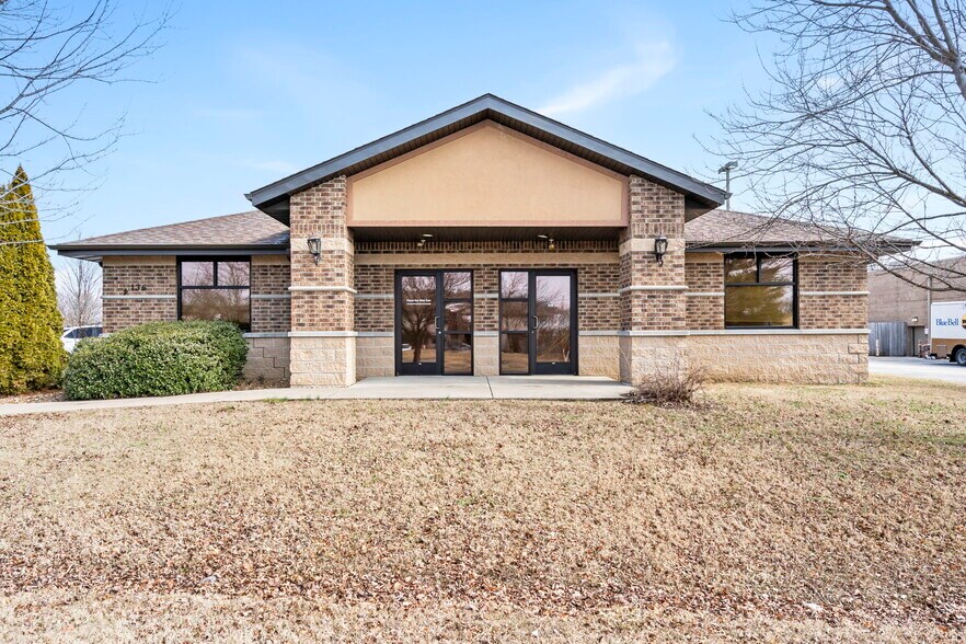 More Photos Of 4136 South Scenic, Springfield Office For Lease