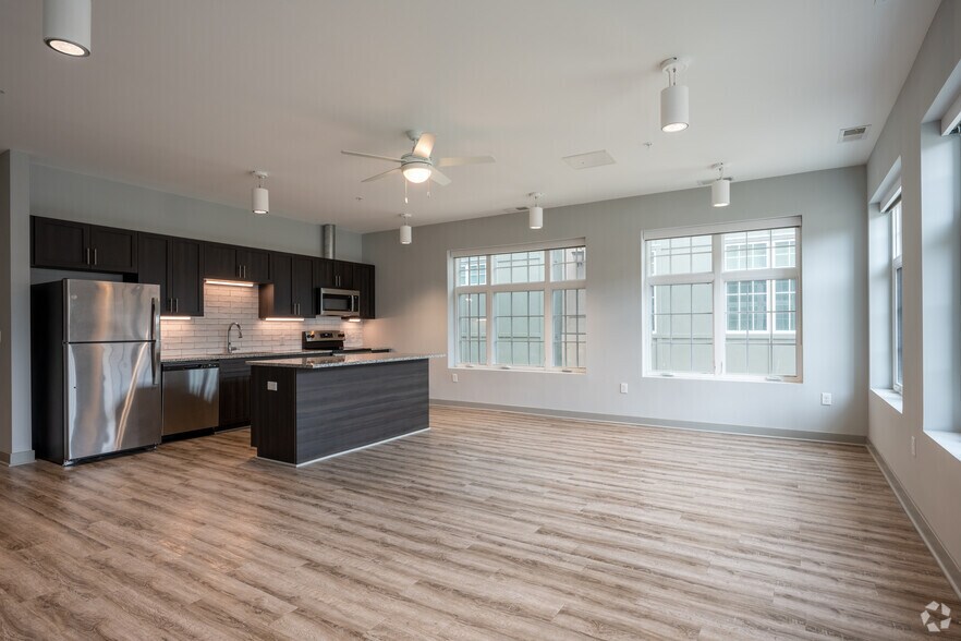 More Photos Of 670 Downey Green, Hampton Apartments For Sale