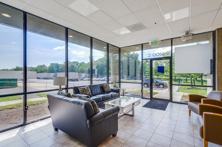 More Photos Of 6600 Cabot Dr, Glen Burnie Warehouse For Lease