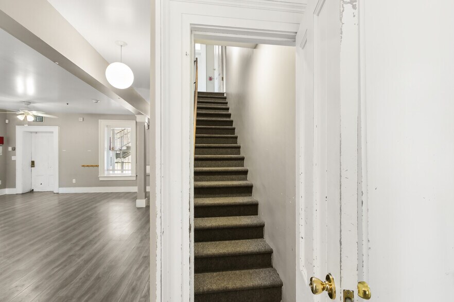 More Photos Of 1111-1123 D St, Sacramento Specialty For Sale