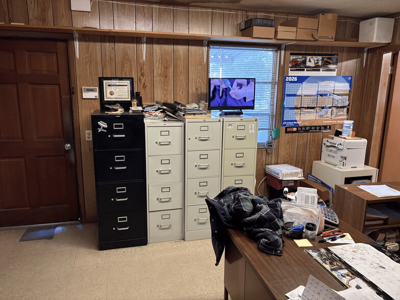 More Photos Of 211 N 9th St, Immokalee Contractor Storage Yard For Sale