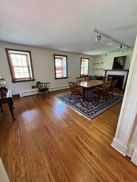 More Photos Of 6834 Buckley Rd, North Syracuse Office For Sale