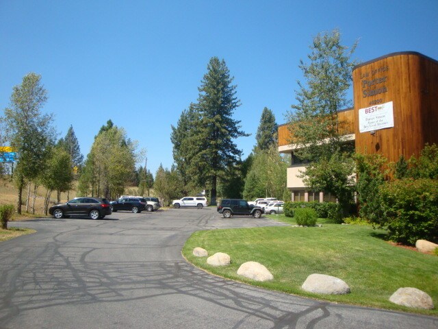 More Photos Of 40200 Truckee Airport Rd, Truckee Office For Lease